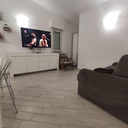 Casa Vacanze Fiumicino Bagian luar foto